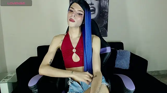 Realbadbxtch online show from December 18, 2:32 am