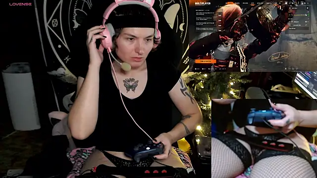 BrandiWRLD 999 online show from December 12, 11:25 pm