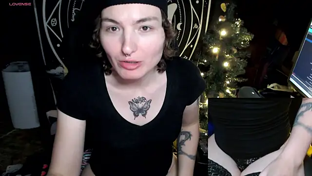 BrandiWRLD 999 online show from December 13, 5:38 am