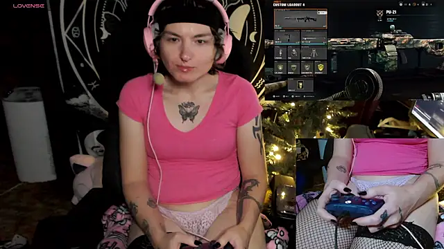 BrandiWRLD 999 online show from December 13, 11:17 pm