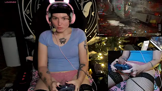 BrandiWRLD 999 online show from December 15, 8:47 pm