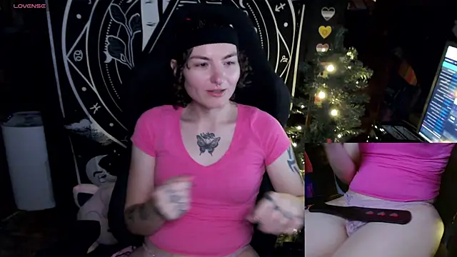 BrandiWRLD 999 online show from December 23, 9:08 pm