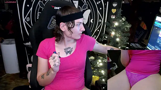 BrandiWRLD 999 online show from December 25, 7:02 pm