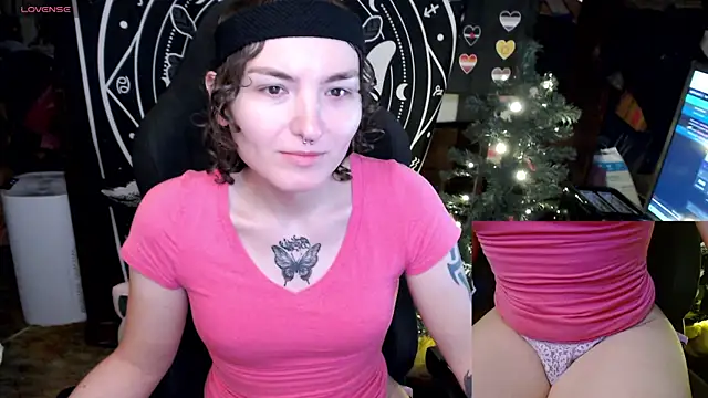 BrandiWRLD 999 online show from December 27, 7:03 pm