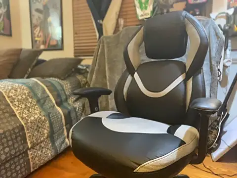 Snapshot of slutty_guy12 chatting on February 2, 11:53 pm slutty guy12 online show from February 2, 11:53 pm