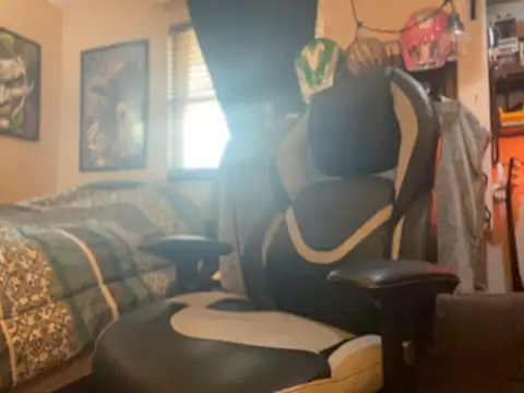 Snapshot of slutty_guy12 chatting on February 6, 6:24 pm slutty guy12 online show from February 6, 6:24 pm