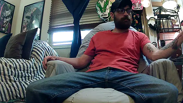 Snapshot of slutty_guy12 chatting on February 12, 9:01 pm slutty guy12 online show from February 12, 9:01 pm