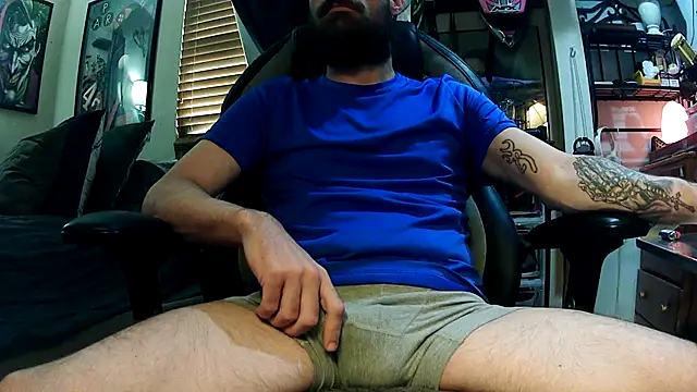 Snapshot of slutty_guy12 chatting on March 2, 10:05 pm slutty guy12 online show from March 2, 10:05 pm