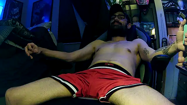 Snapshot of slutty_guy12 chatting on March 3, 4:47 am slutty guy12 online show from March 3, 4:47 am