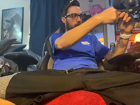 Snapshot of slutty_guy12 chatting on March 13, 9:48 pm slutty guy12 online show from March 13, 9:48 pm