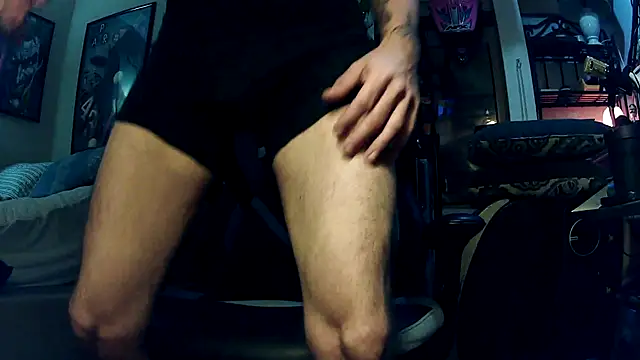 Snapshot of slutty_guy12 chatting on March 16, 3:14 am slutty guy12 online show from March 16, 3:14 am