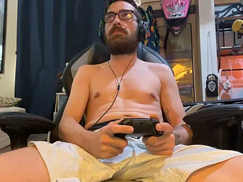 Snapshot of slutty_guy12 chatting on March 16, 10:53 pm slutty guy12 online show from March 16, 10:53 pm