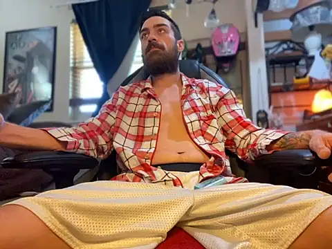 Snapshot of slutty_guy12 chatting on March 17, 4:11 pm slutty guy12 online show from March 17, 4:11 pm