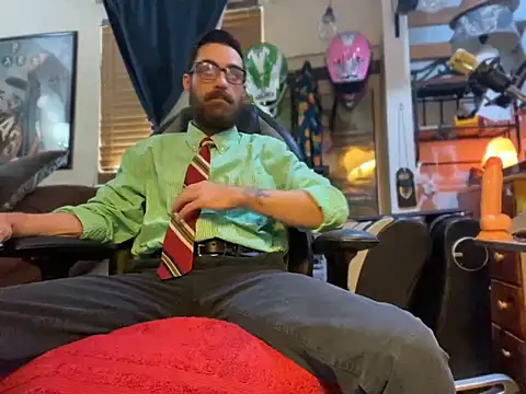 Snapshot of slutty_guy12 chatting on March 17, 7:37 pm slutty guy12 online show from March 17, 7:37 pm