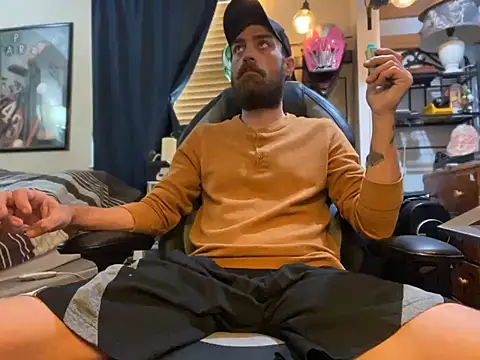 Snapshot of slutty_guy12 chatting on March 22, 4:26 pm slutty guy12 online show from March 22, 4:26 pm