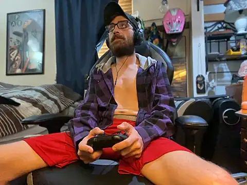 Snapshot of slutty_guy12 chatting on March 22, 7:31 pm slutty guy12 online show from March 22, 7:31 pm