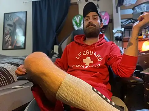 Snapshot of slutty_guy12 chatting on March 23, 12:26 am slutty guy12 online show from March 23, 12:26 am