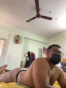 Snapshot of chocolateboy003 chatting on January 13, 5:44 am chocolateboy003 online show from January 13, 5:44 am