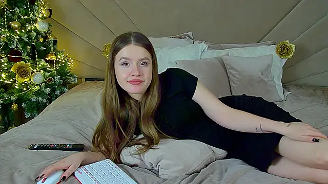 MilanaBalmain online show from December 24, 1:50 pm