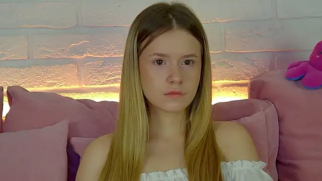 MilanaBalmain online show from December 2, 4:51 am