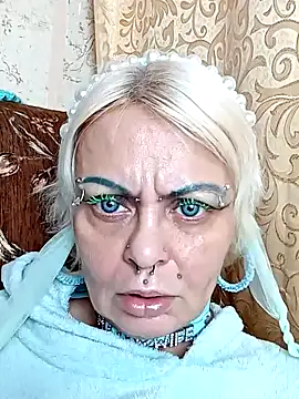 Gardener of Illusions online show from January 6, 1:53 am