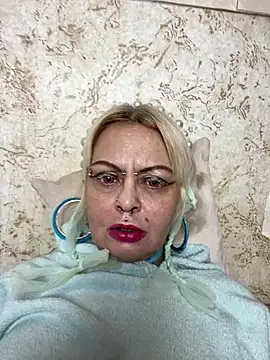 Snapshot of Gardener_of_Illusions chatting on February 21, 2:12 am Gardener of Illusions online show from February 21, 2:12 am