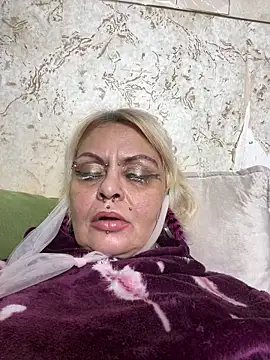 Snapshot of Gardener_of_Illusions chatting on March 4, 3:45 am Gardener of Illusions online show from March 4, 3:45 am