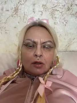 Snapshot of Gardener_of_Illusions chatting on March 10, 8:25 pm Gardener of Illusions online show from March 10, 8:25 pm