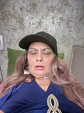 Snapshot of Gardener_of_Illusions chatting on March 21, 3:00 am Gardener of Illusions online show from March 21, 3:00 am