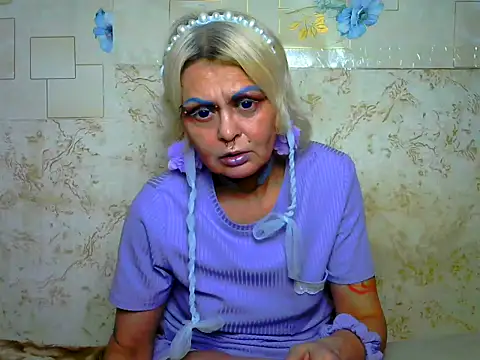 Snapshot of Gardener_of_Illusions chatting on March 22, 7:28 pm Gardener of Illusions online show from March 22, 7:28 pm