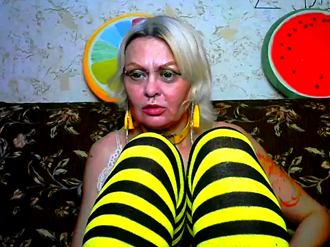 Snapshot of Gardener_of_Illusions chatting on March 24, 5:18 pm Gardener of Illusions online show from March 24, 5:18 pm