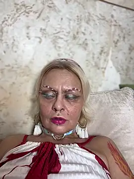 Snapshot of Gardener_of_Illusions chatting on April 5, 2:31 am Gardener of Illusions online show from April 5, 2:31 am