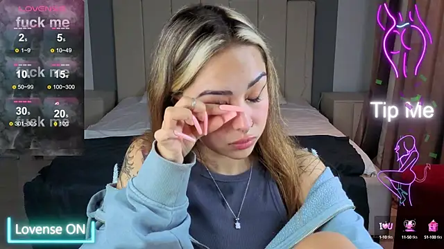 Snapshot of baby__kim chatting on October 10, 9:25 pm baby  kim online show from October 10, 9:25 pm