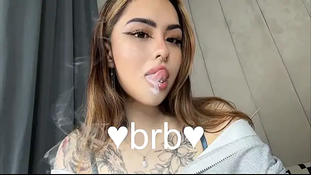 Snapshot of baby__kim chatting on October 16, 5:08 am baby  kim online show from October 16, 5:08 am