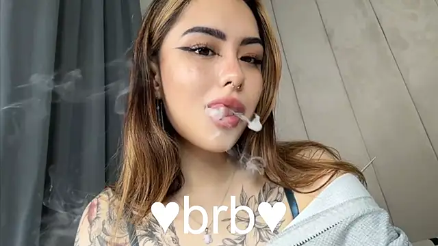 Snapshot of baby__kim chatting on October 26, 5:13 am baby  kim online show from October 26, 5:13 am