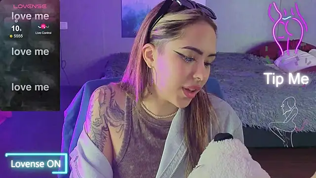 Snapshot of baby__kim chatting on October 28, 5:26 pm baby  kim online show from October 28, 5:26 pm