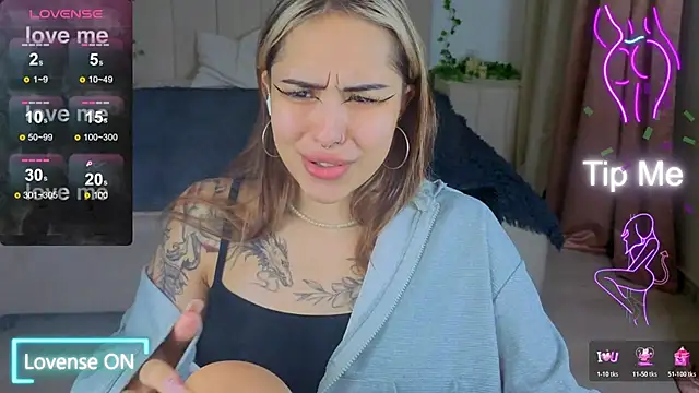 Snapshot of baby__kim chatting on October 30, 5:09 am baby  kim online show from October 30, 5:09 am