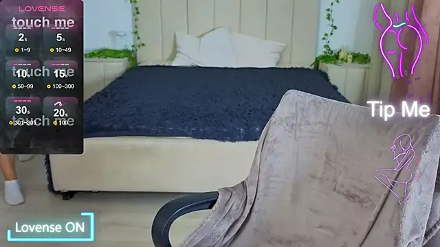 Snapshot of baby__kim chatting on October 30, 5:13 pm baby  kim online show from October 30, 5:13 pm