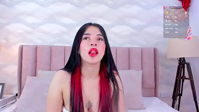 Snapshot of im_nika_ chatting on December 9, 8:11 am im nika online show from December 9, 8:11 am