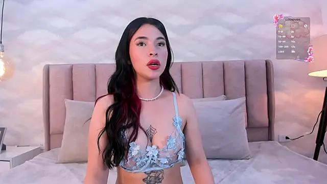 Snapshot of im_nika_ chatting on December 13, 4:33 am im nika online show from December 13, 4:33 am