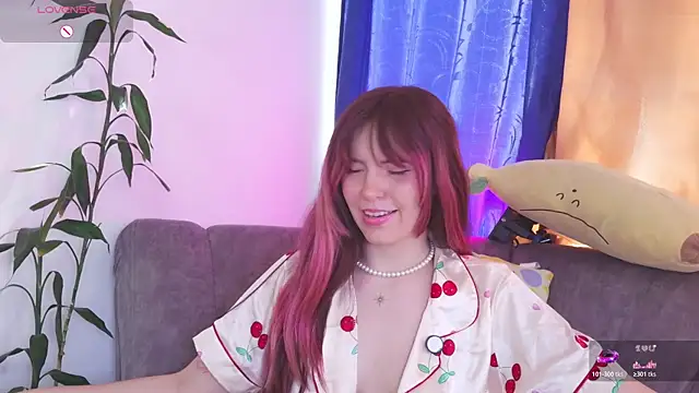 cherrybom969 online show from July 10, 8:00 pm