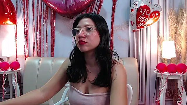 Snapshot of Gag_princeess chatting on February 17, 2:42 am Gag princeess online show from February 17, 2:42 am