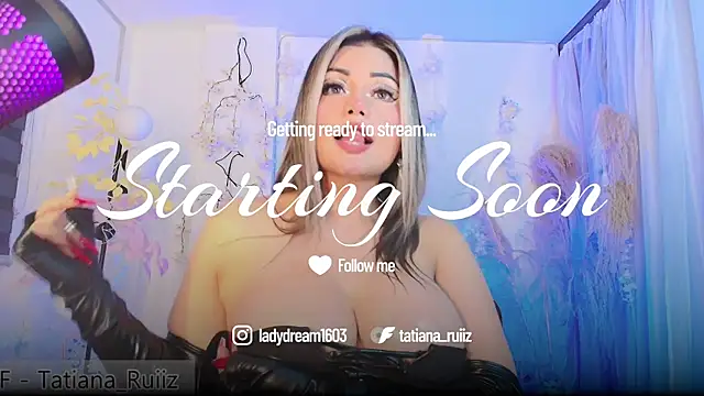 Snapshot of Ladydream1 chatting on February 24, 12:08 am Ladydream1 online show from February 24, 12:08 am