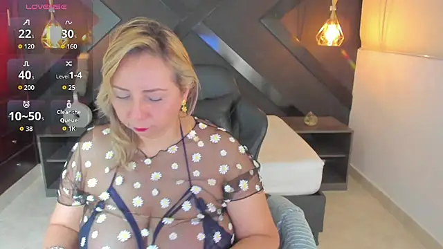 Snapshot of andre_soto_ chatting on February 13, 1:34 am andre soto online show from February 13, 1:34 am