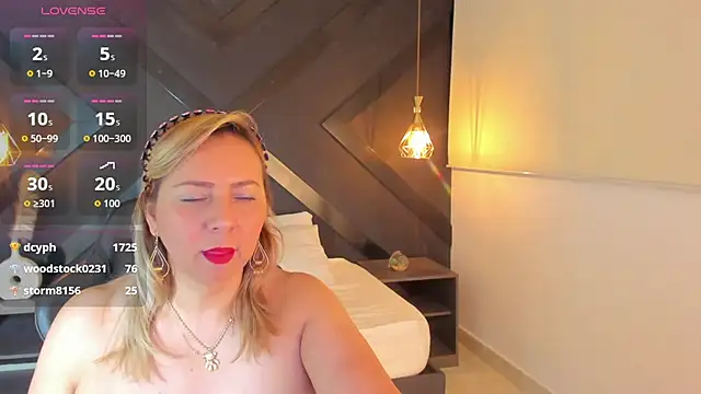 Snapshot of andre_soto_ chatting on February 15, 10:47 am andre soto online show from February 15, 10:47 am