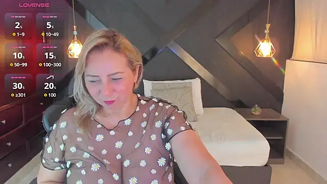 Snapshot of andre_soto_ chatting on February 18, 1:23 am andre soto online show from February 18, 1:23 am