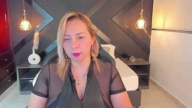 Snapshot of andre_soto_ chatting on March 19, 1:31 am andre soto online show from March 19, 1:31 am