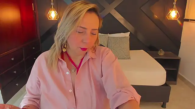 Snapshot of andre_soto_ chatting on March 27, 1:44 am andre soto online show from March 27, 1:44 am