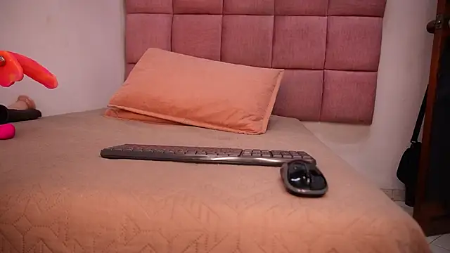 samantha sw online show from October 31, 3:18 am