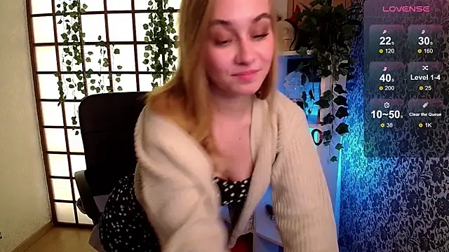 LianaBright online show from December 5, 7:05 am